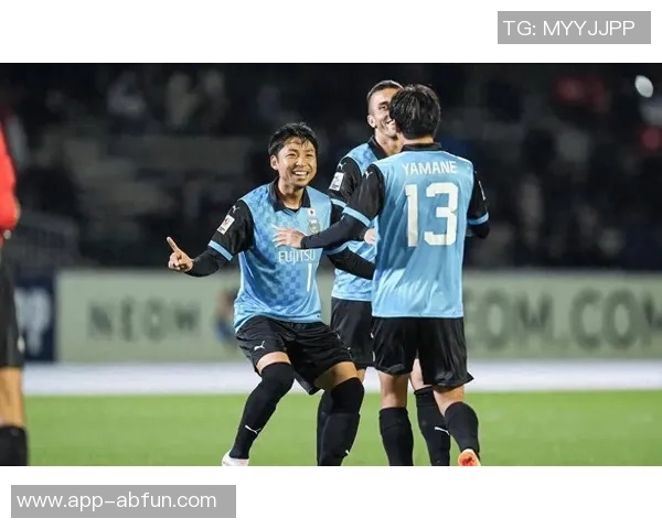 豪门足球球员搭配解析助你了解顶级球队阵容与战术风格 豪门足球球员搭配解析助你了解顶级球队阵容与战术风格